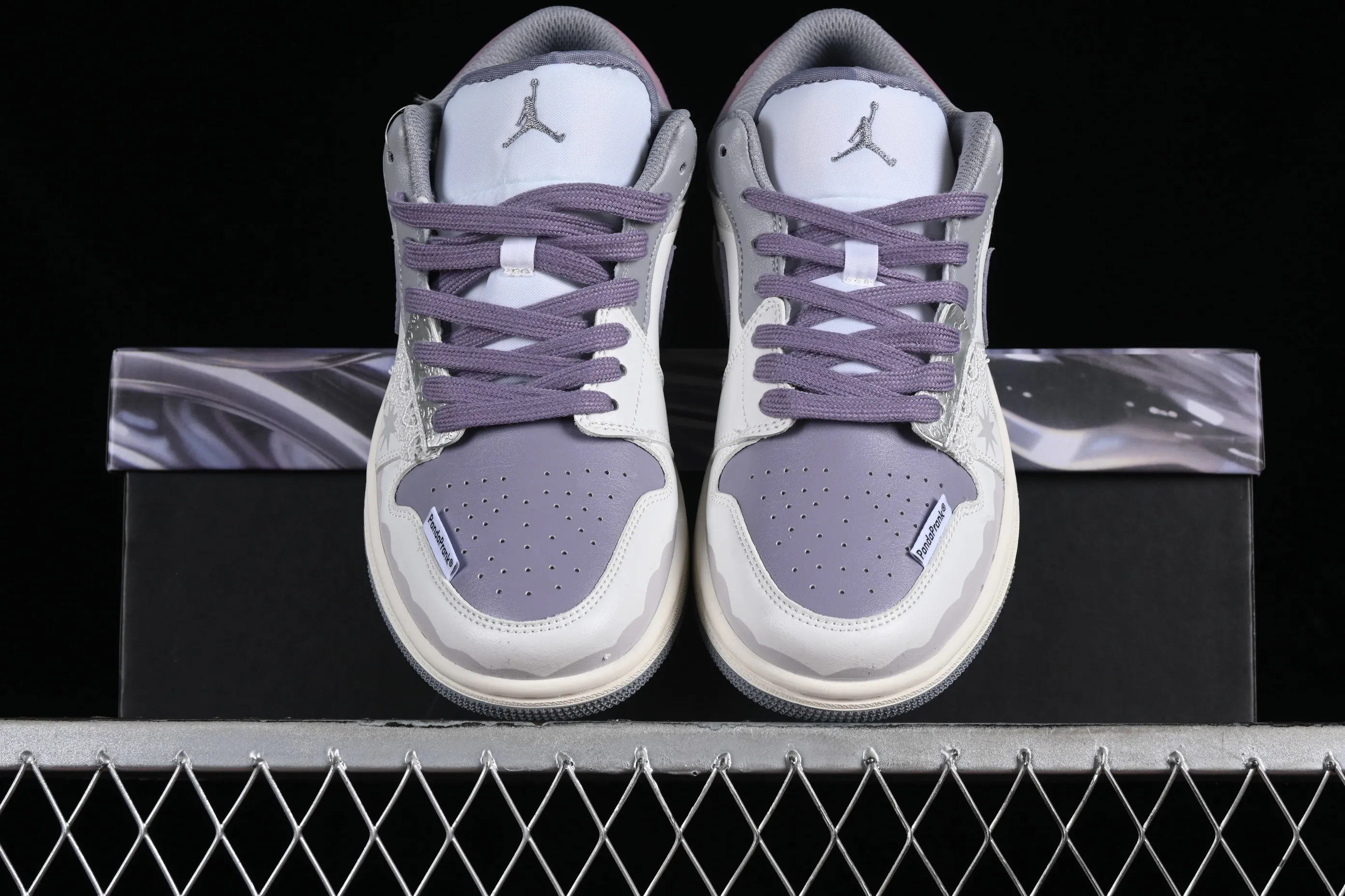All categories Air Jordan Jordan series basketball shoes Air Jordan 1 Low Air Jordan 1 Low AJ1 Joe 1 Panda Prank Modern Wei Realm Gray Series Medal of the Rose Low-top cultural retro basketball shoes 553560-053